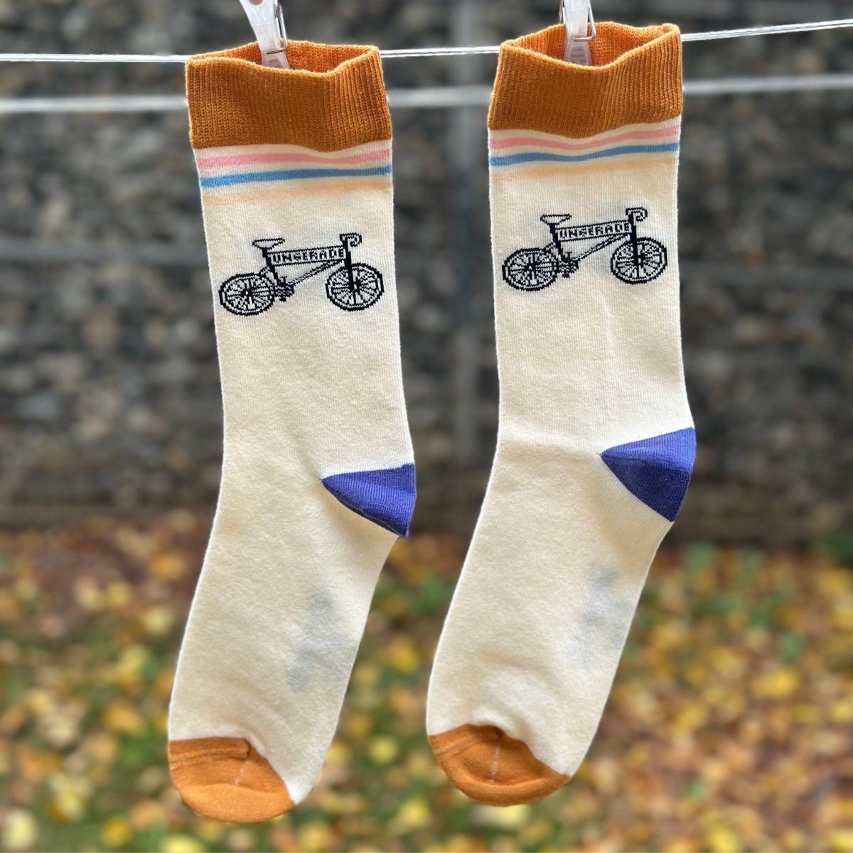 Bike Classic – Bio-Baumwollsocken mit sportlichem Design - Ungerade Wien