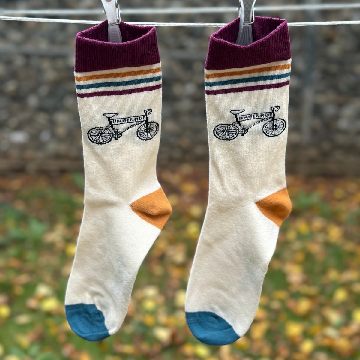 Bike Sor – Nachhaltige Bio-Socken mit Bike-Motiv - Ungerade Wien