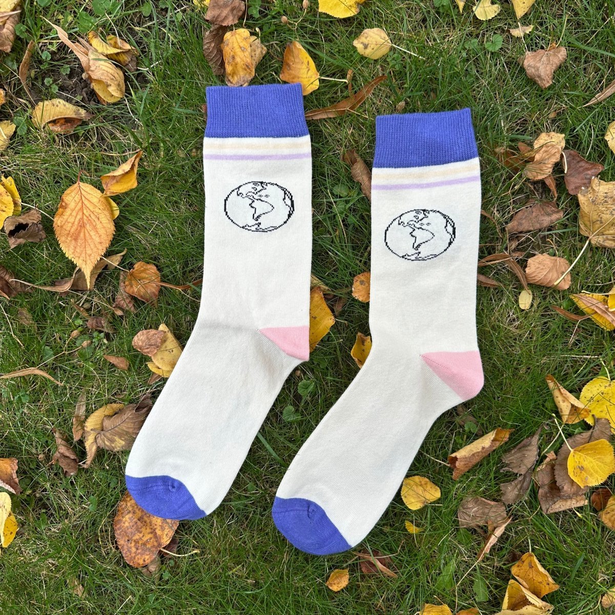 Blue Earth – Bio-Baumwollsocken als Hommage an unseren Planeten - Ungerade Wien