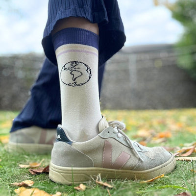 Blue Earth – Bio-Baumwollsocken als Hommage an unseren Planeten - Ungerade Wien