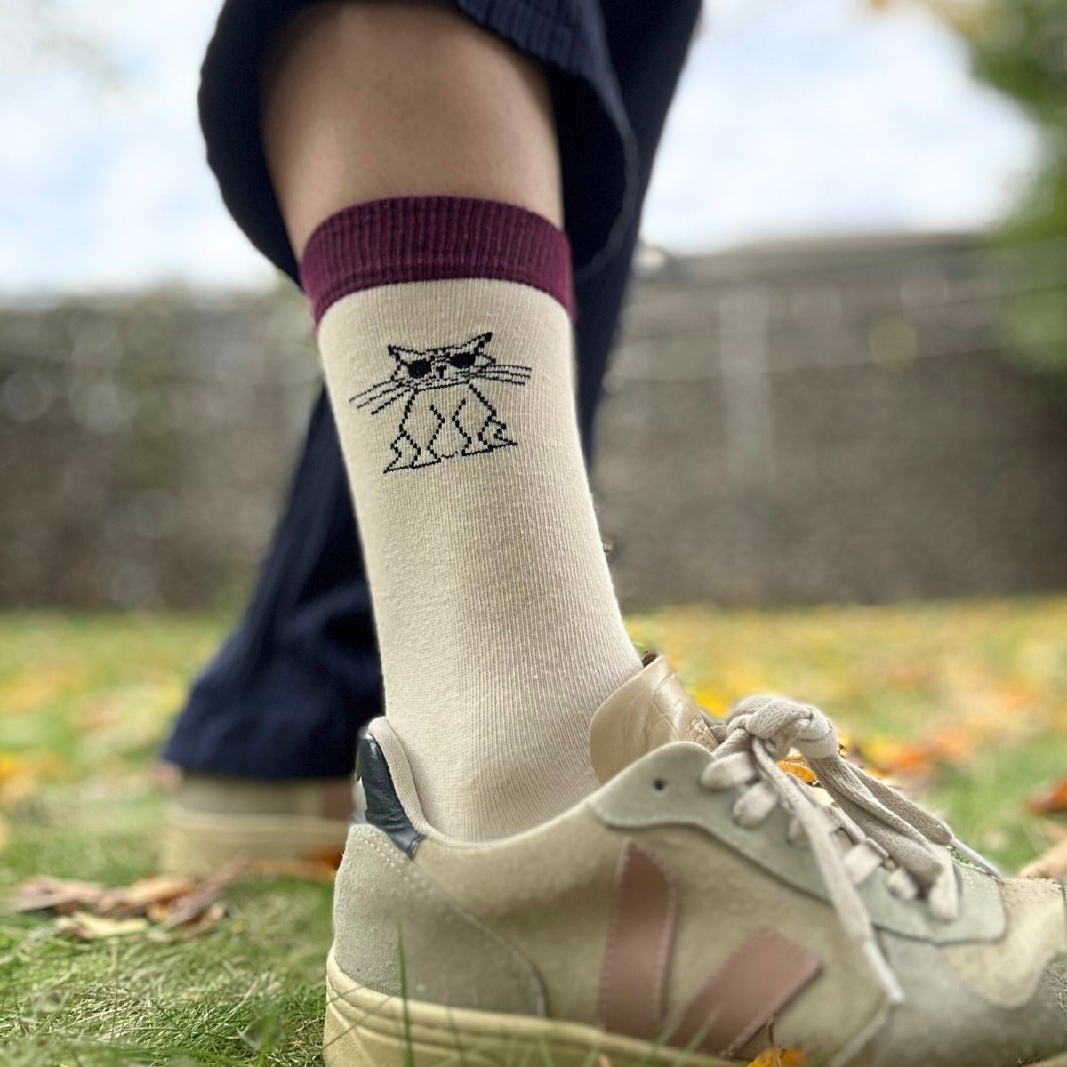 Cool Cat Bold – Bio-Baumwollsocken mit auffälligem Katzen-Design - Ungerade Wien