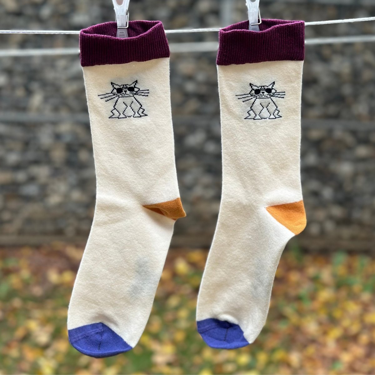 Cool Cat Bold – Bio-Baumwollsocken mit auffälligem Katzen-Design - Ungerade Wien