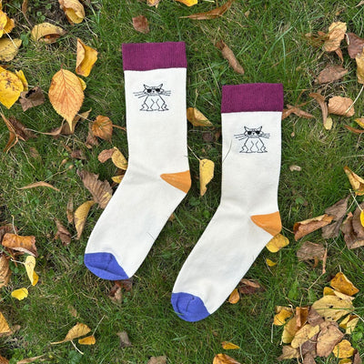 Cool Cat Bold – Bio-Baumwollsocken mit auffälligem Katzen-Design - Ungerade Wien