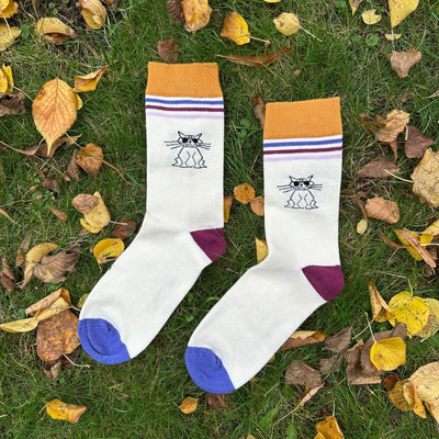 Cool Cat Stripes – Bio-Baumwollsocken mit Streifen & Katzen-Attitüde - Ungerade Wien