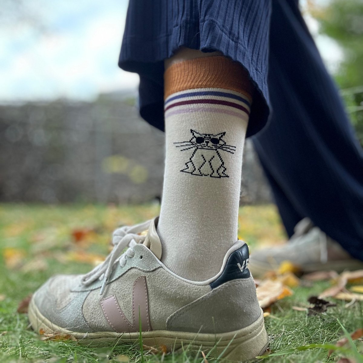 Cool Cat Stripes – Bio-Baumwollsocken mit Streifen & Katzen-Attitüde - Ungerade Wien