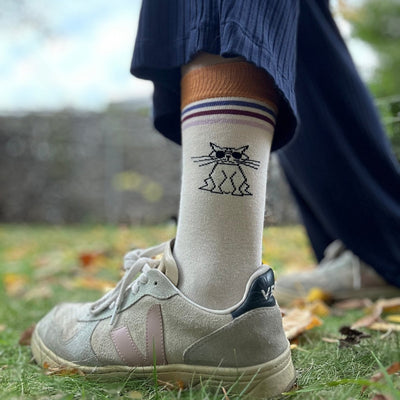 Cool Cat Stripes – Bio-Baumwollsocken mit Streifen & Katzen-Attitüde - Ungerade Wien