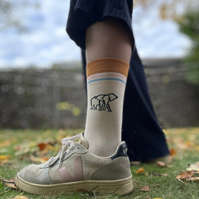 Elephant Walk – Bio-Baumwollsocken mit Charakter & Ecken - Ungerade Wien