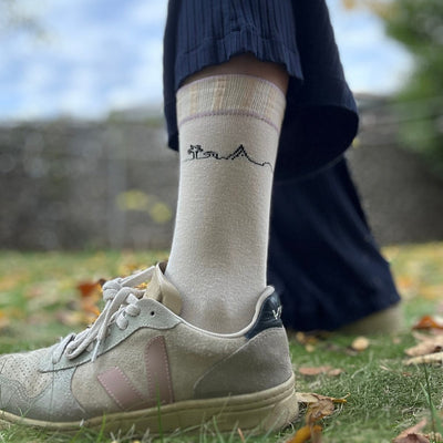 Island Wave – Bio-Baumwollsocken mit Wellen & Insel-Feeling - Ungerade Wien
