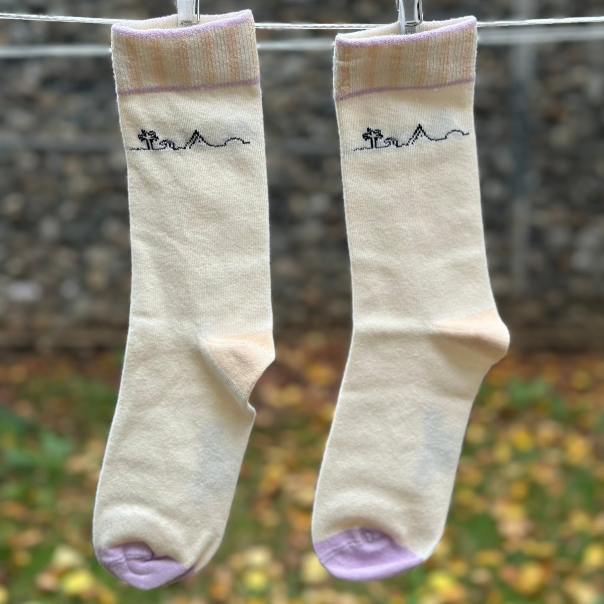 Island Wave – Bio-Baumwollsocken mit Wellen & Insel-Feeling - Ungerade Wien