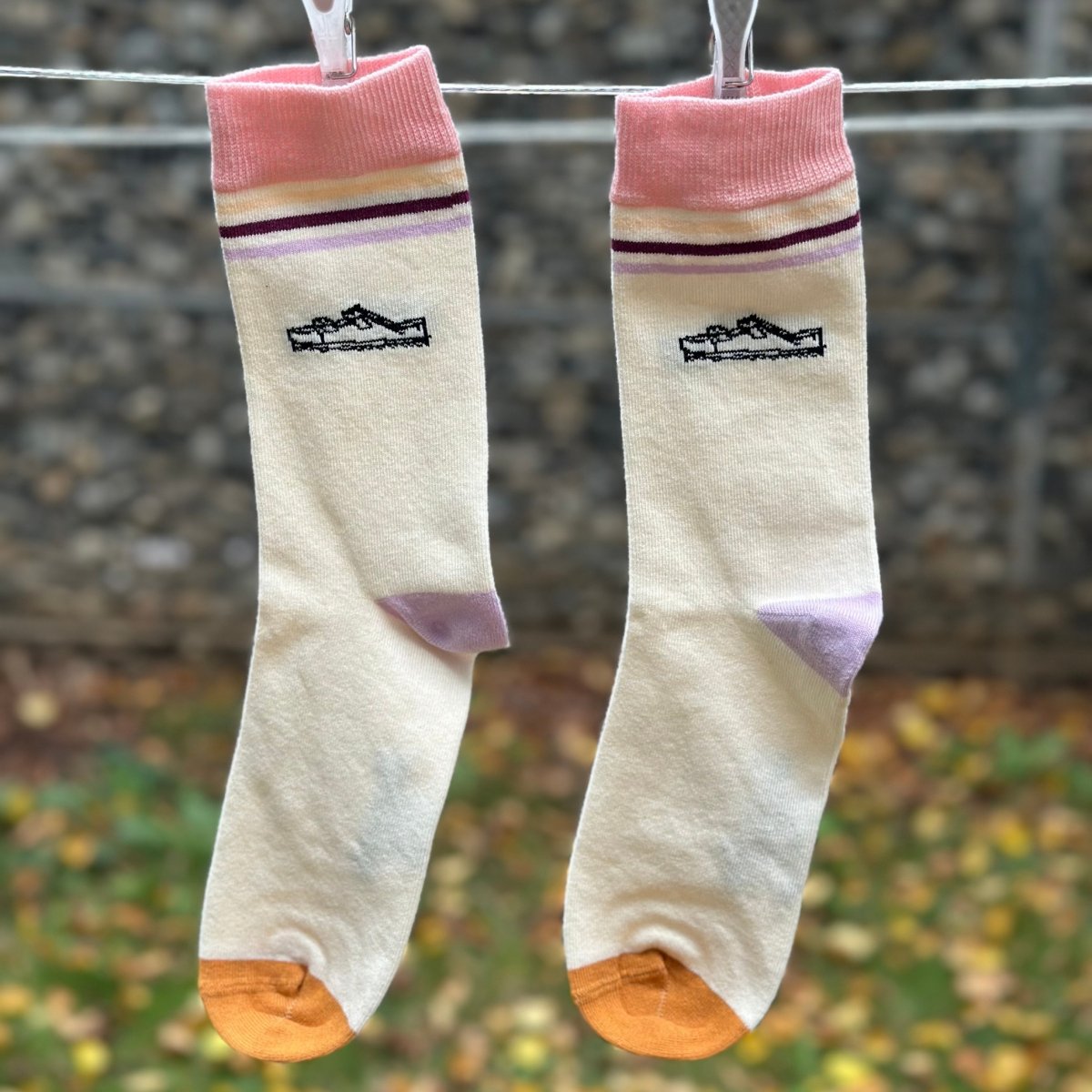 Lazy Sandals – Bio-Baumwollsocken mit Sandalen-Feeling - Ungerade Wien