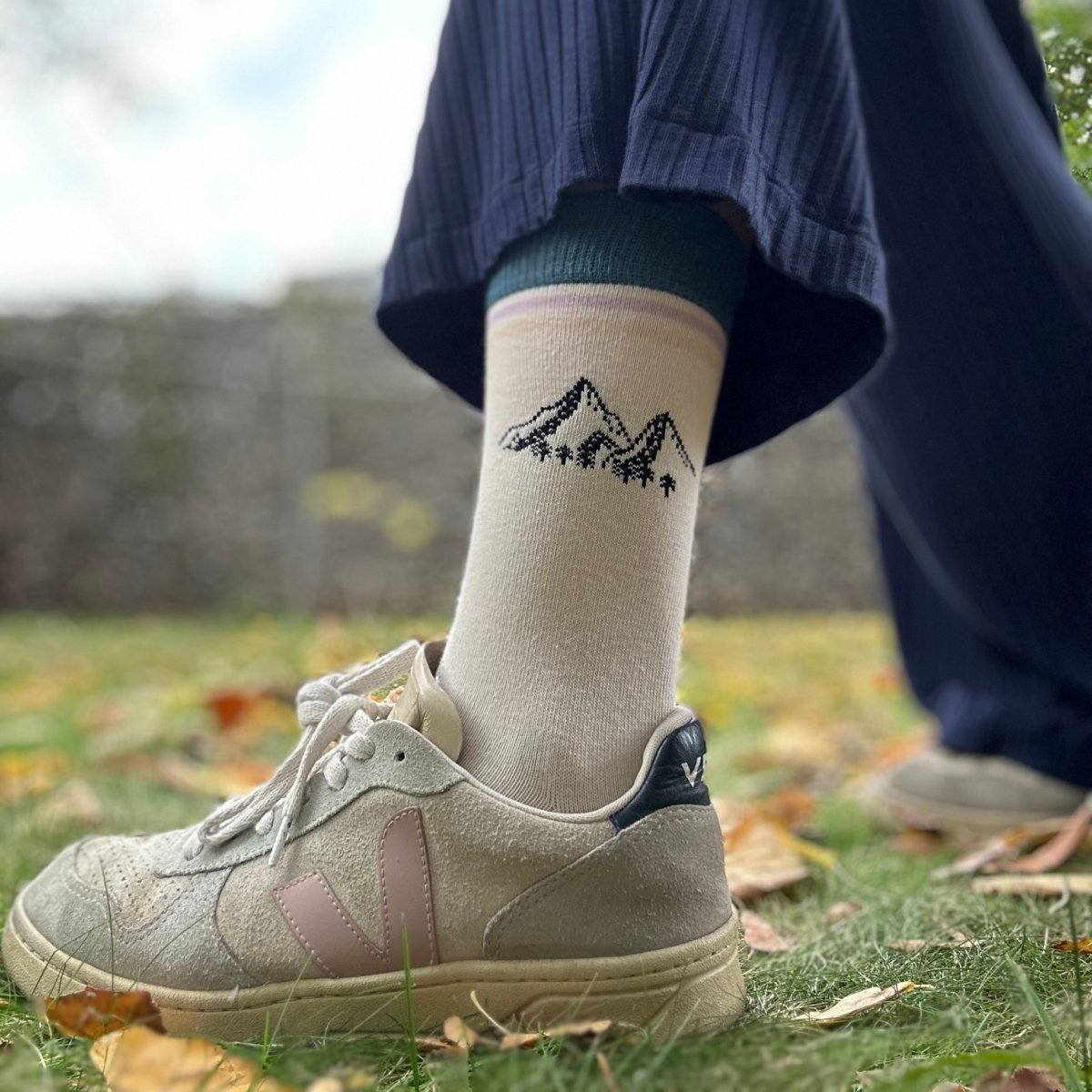 Mountain Peaks – Bio-Baumwollsocken für Gipfelstürmer & Freiheitsliebende - Ungerade Wien